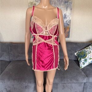 IC COLLECTION Fuchsia and Cream Lace Chemise